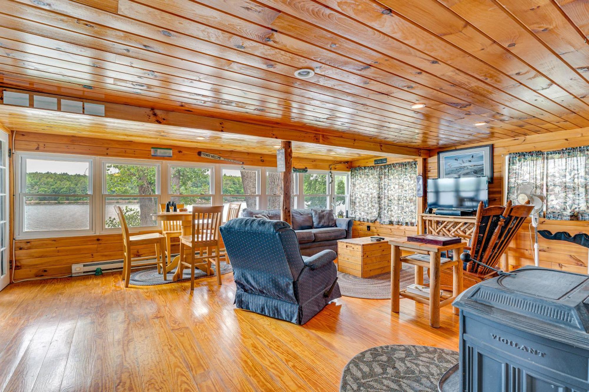 Waterfront Home On Lake Champlain With Dock And Kayaks Orwell Exterior foto