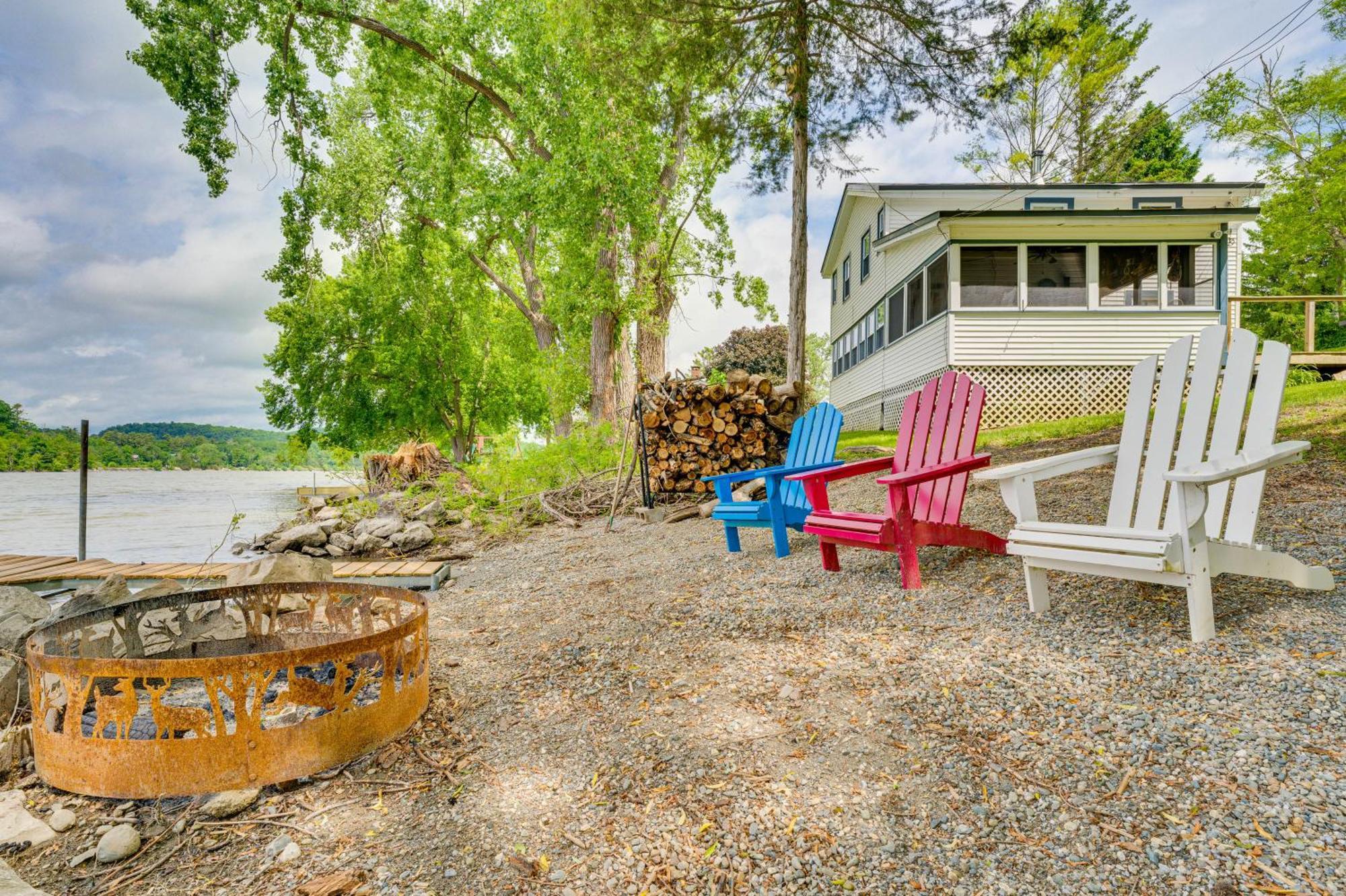 Waterfront Home On Lake Champlain With Dock And Kayaks Orwell Exterior foto